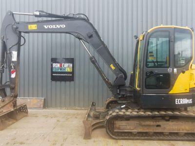 Đạt- J 3 Máy xúc điện Volvo ECR88 Electric