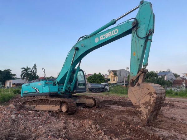 TIN TỨC 2 1 Máy xúc điện Kobelco SK350-E
