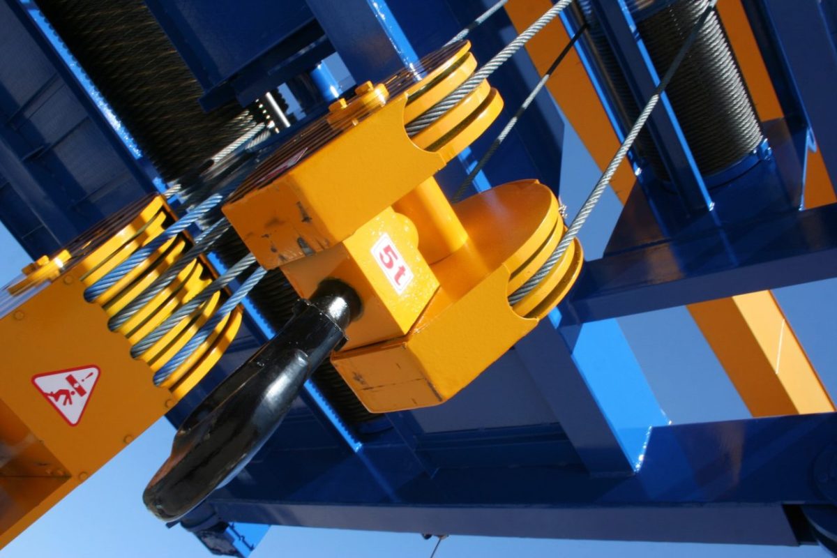 Công suất máy xúc điện